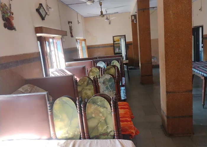Bhola Hotel & Dormitory